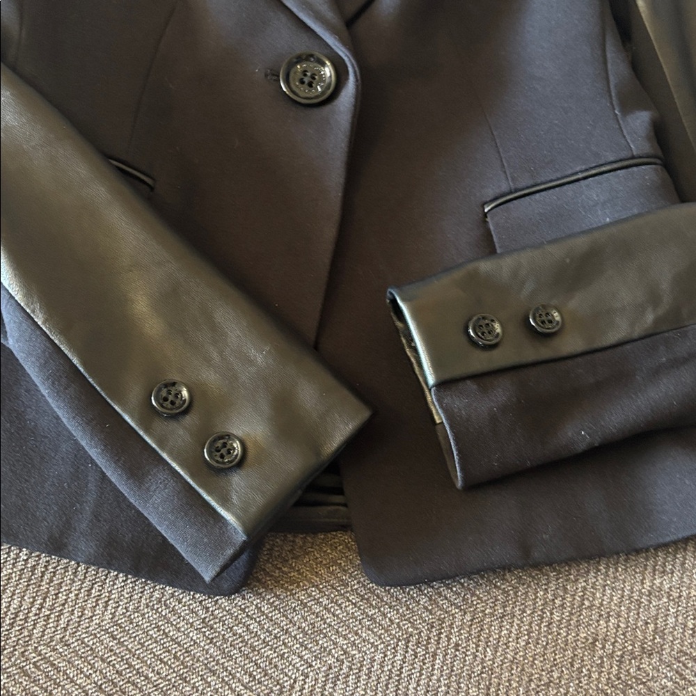 Guess by Marciano Black Blazer with Leather Sleeves sz 2 euc - Picture 3 of 3